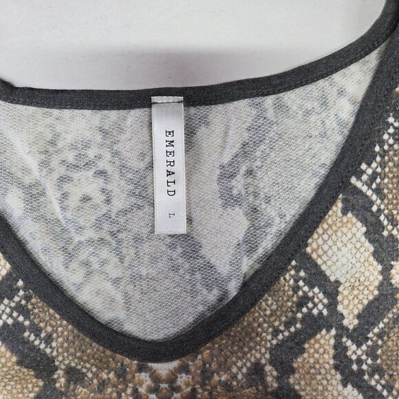 Womens Top Large Snake Skin Block Button Sleeve Detail Side Knot Hem New - Picture 6 of 9